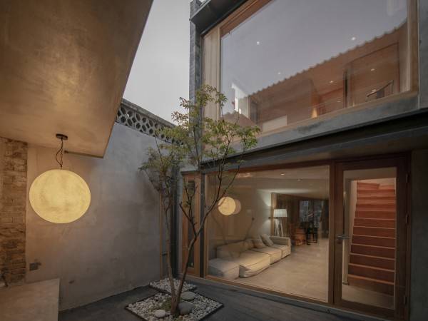 北京胡同长屋 / 金磊