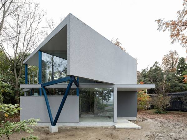 45° 蛋糕店 / Studio Takuya Hosokai