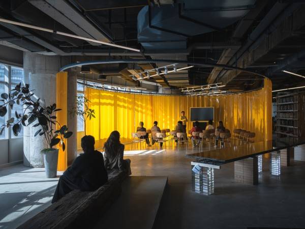 889GLO 艺术空间 / SpActrum 谱观