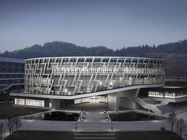 重庆电力高等专科学校图书馆 / 天津大学设计总院·顾志宏工作室 ...