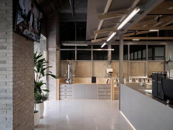 MARUS COFFEE 及咖啡学院 / 知一设计研究室