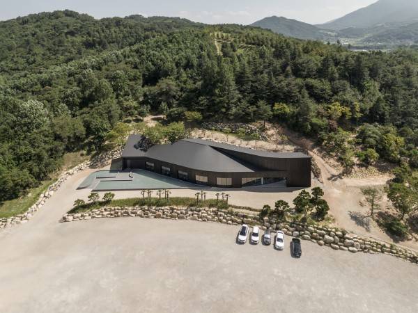 Tan Mok Won 混合用途空间 / USER + NAUxLab