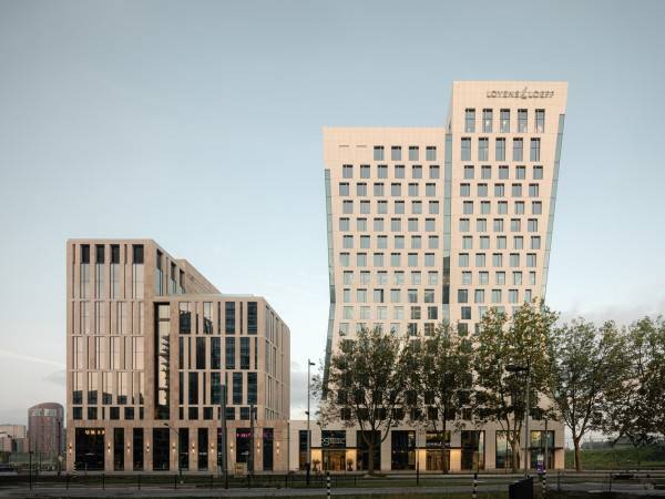 沙漏大楼 / Dam & Partners Architecten