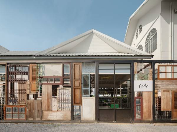 Early Yuyen 咖啡馆 / space+craft