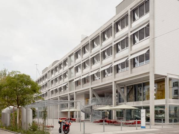 苏黎世建筑职业学校 / Gunz & Künzle Architekt*innen