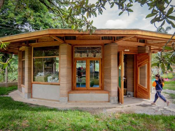 巴西可持续学校 / Sem Muros Arquitetura Integrada