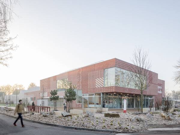 巴黎塞尔教育建筑 / Architecture Patrick Mauger