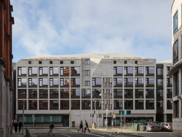 印刷厂广场 / Mccullough Mulvin Architects