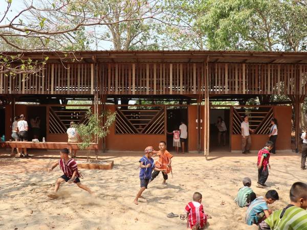 Hway Ka Loke 学校 / Simple Architecture