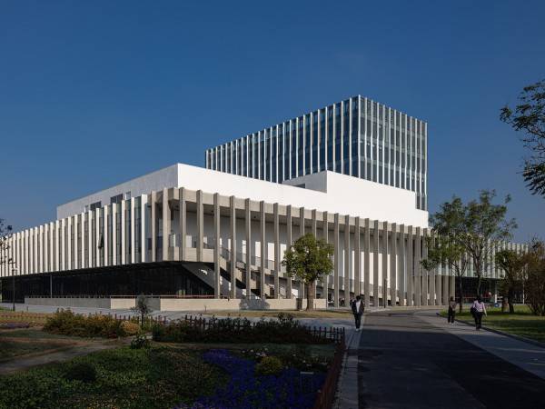 同济大学艺嘉楼 / TJAD麟和建筑