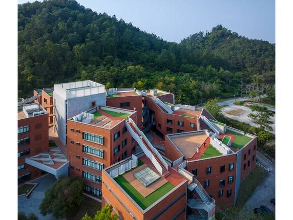 北京师范大学珠海校区元白楼 / 清华大学建筑设计研究院