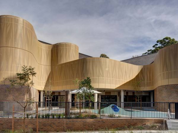 达灵顿公立学校  / fjcstudio