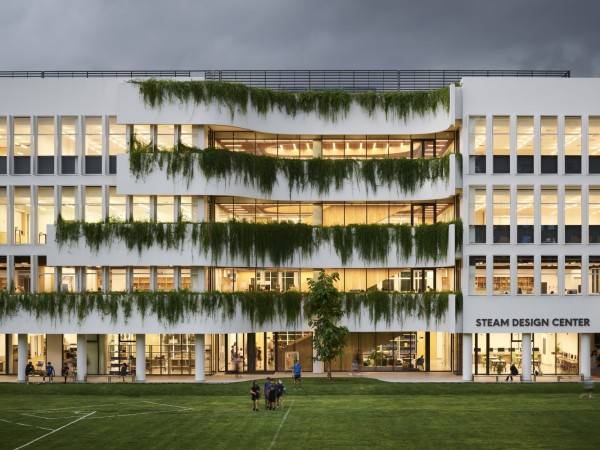 新中学与 STEAM 设计中心 / Flansburgh Architects