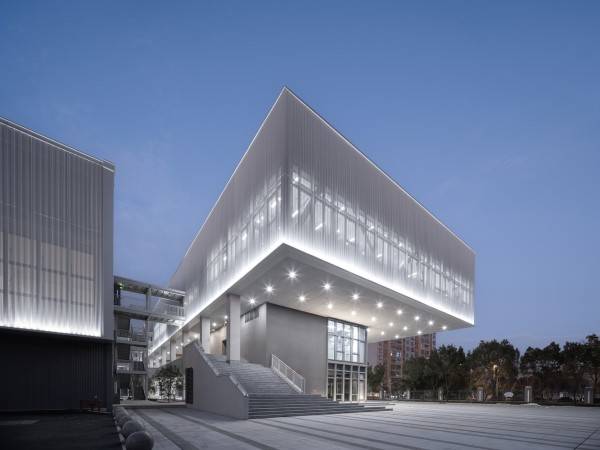 转型中的职业教育空间谋划 / 东大院 ATA 工作室