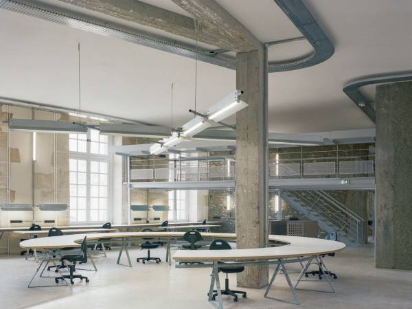 凡尔赛工坊 / minuit architectes