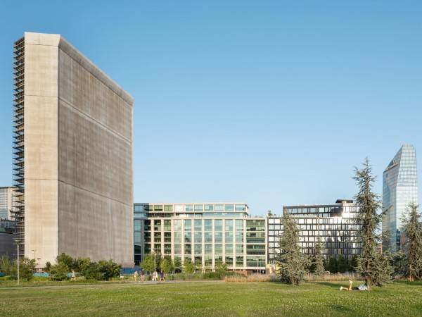 倍耐力 35 号办公楼 / Park Associati + Snøhetta