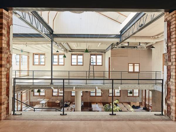 桑德斯广场改造 / NMBW Architecture Studio