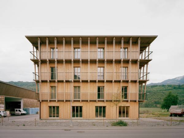 库恩办公楼 / Seilerlinhart