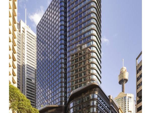 Parkline Place 商业塔楼 / Foster + Partners