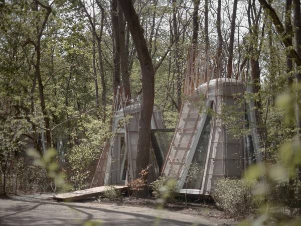 纳梅蒂小屋 / Roman & Dmytro Seliuk