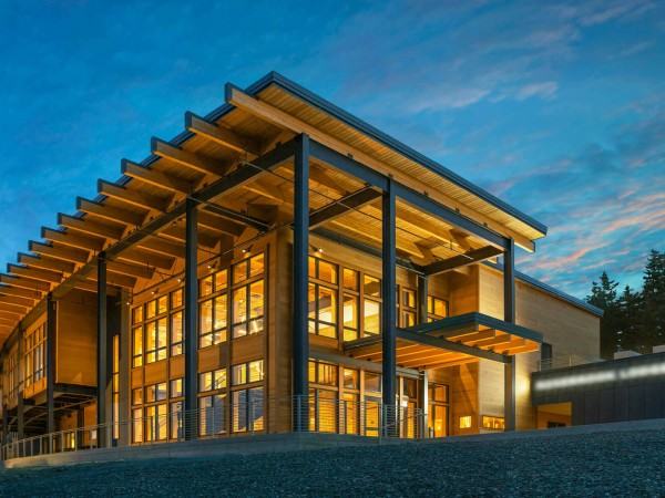 罗斯布鲁克小屋 / Bull Stockwell Allen