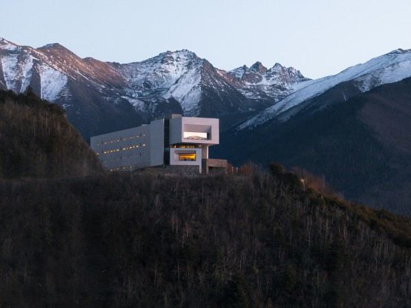 梅里泊度酒店 / BUZZ建筑事务所