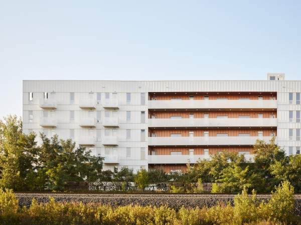 米尔厄德勒岛共享公寓 / Pivot coopérative d'architecture