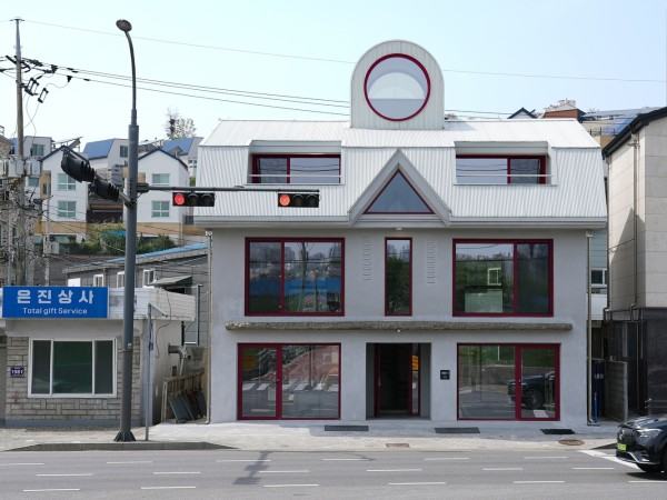 PCI涂料公司总部办公楼 / pH7 Architects