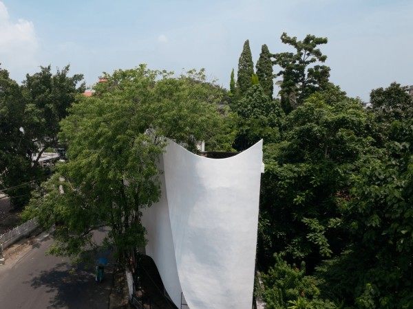 Anganwadi 儿童保育中心 / Fahed+Architects