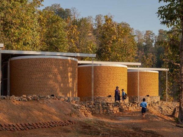 Hiwali 学校 / pk_iNCEPTiON