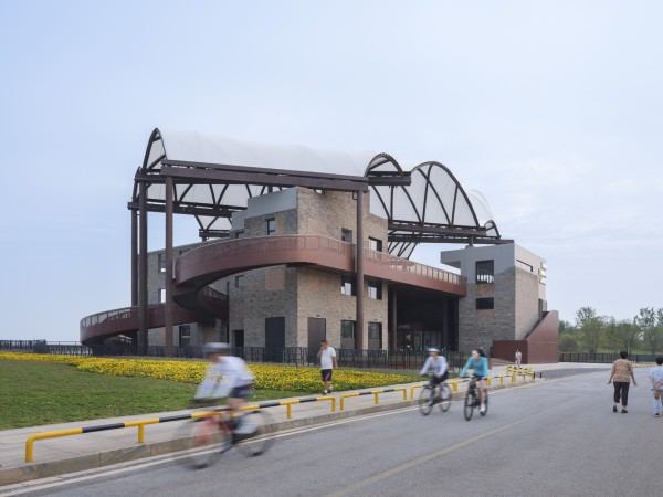 岳阳华菱港旅游码头游客中心 / 王辉｜都市实践