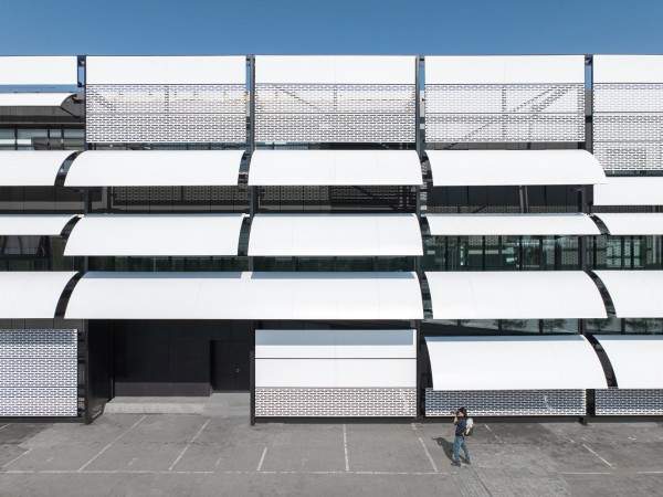 羊绒技术中心 / waa 未觉建筑