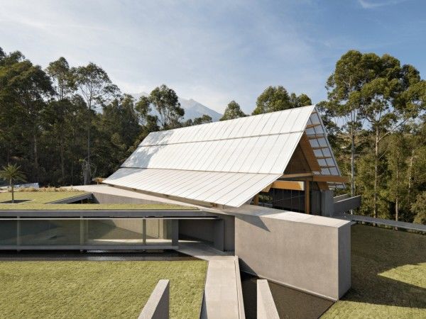 洛卡梅鲁宴会厅 / andramatin