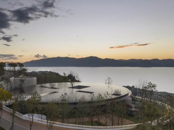 万科抚仙湖汐岸会所 / gad