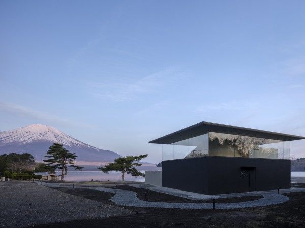CYCL，面朝富士山的桑拿房/ YŪ Momoeda Architects