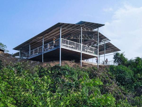 飞翔陀螺场 / 众建筑