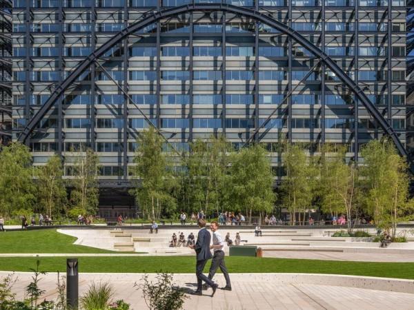 交易广场公园 / DSDHA