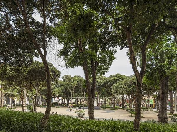 布卡拉曼加百年公园 / TABUÚ + Iván Acevedo Arquitectura