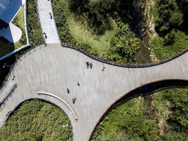 Córrego Grande 线性公园 / JA8 Arquitetura Viva