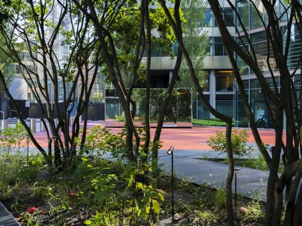 耐克体验中心，波茨坦广场  / Blossity