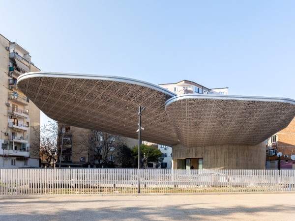 地拉那马赛克文化干预项目 / SONarchitects