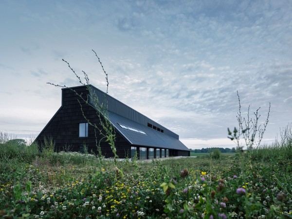 维京堡垒博尔格林体验中心 / LOOP Architects