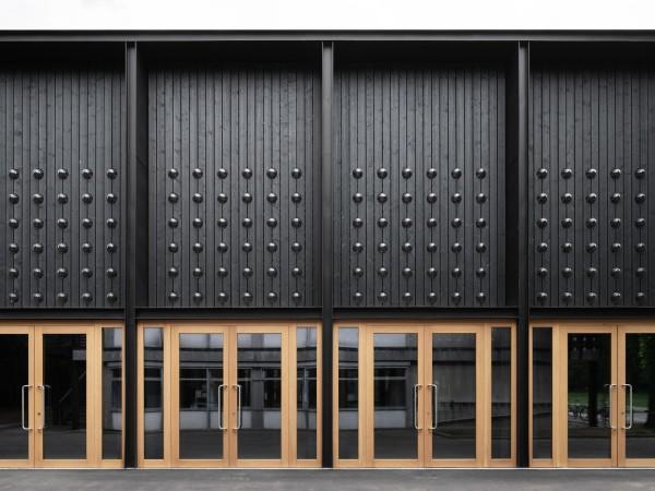 卡塞尔展览馆 / Innauer-Matt Architekten