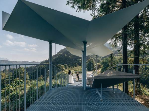 惠州南昆山，半山云海驿站 / 青微舍+李怒