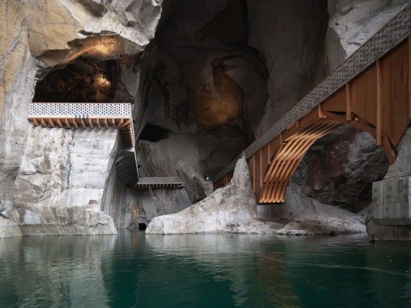 黄岩石窟文化艺术中心 / DnA