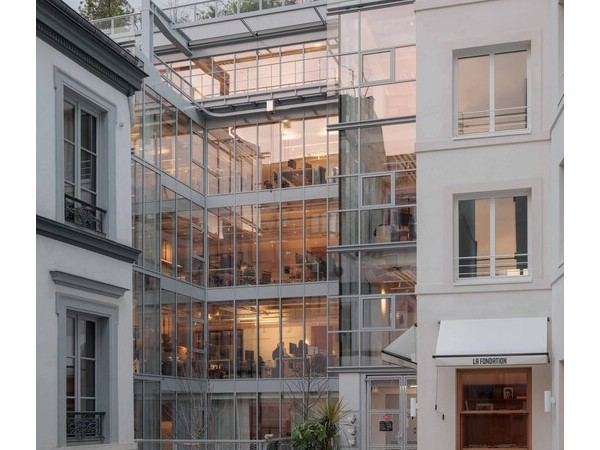 La Fondation 多功能综合体 / PCA-STREAM