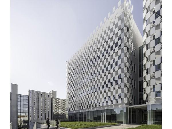 OpenZone 塔楼 / AMDL CIRCLE