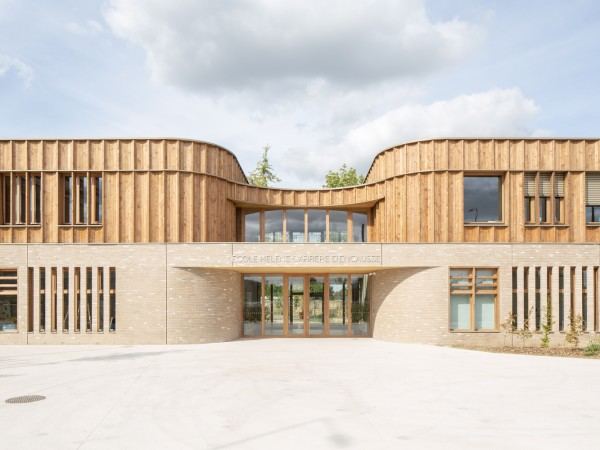 Hélène Carrère d'Encausse 校园综合体 / archi5 + bureau faceB