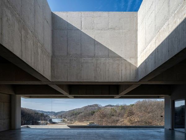 华夫格天花板，TRIVIUM 瑜伽工作室 / ALIVEUS architecture