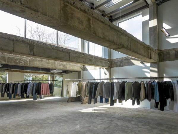 库尔圣水旗舰店 / ATELIER KHJ